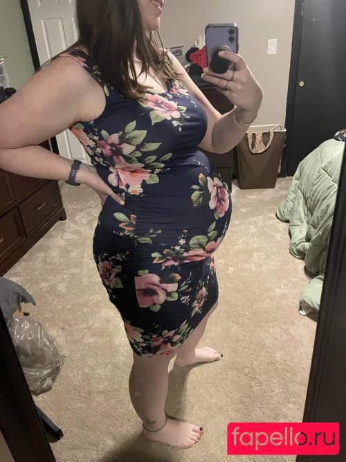 preg_mom_of_twins Onlyfans Photo Gallery 