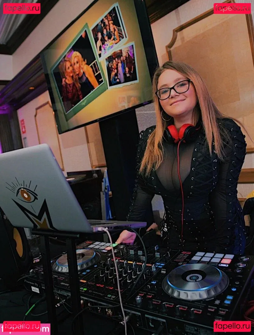 Harley Steins Onlyfans Photo Gallery 