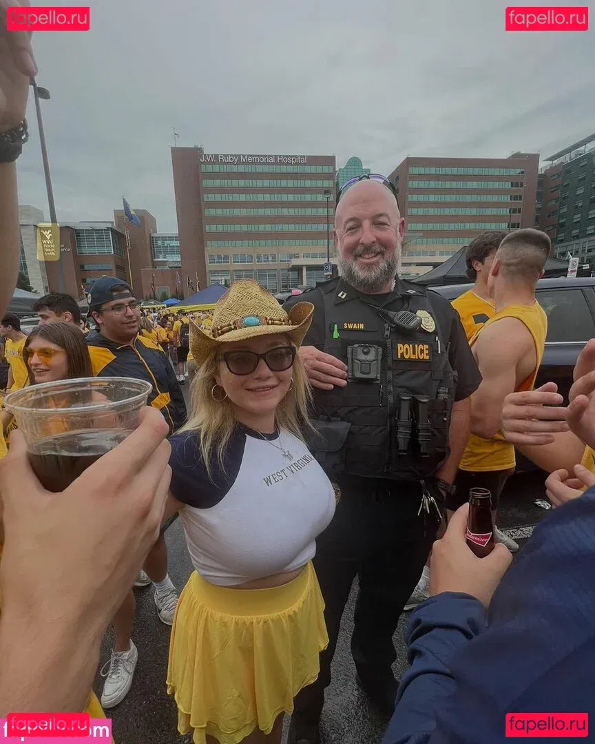 Harley Steins Onlyfans Photo Gallery 