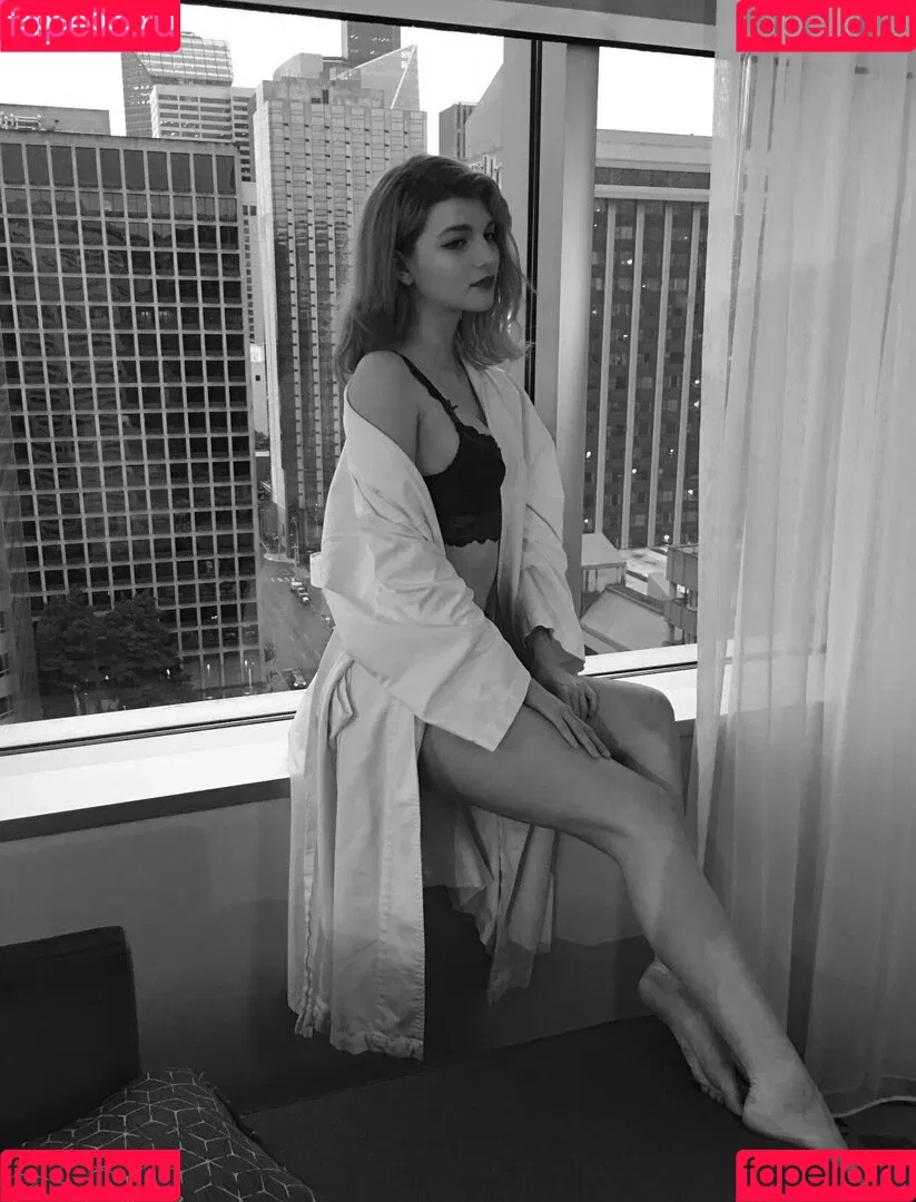 aelarose Onlyfans Photo Gallery 
