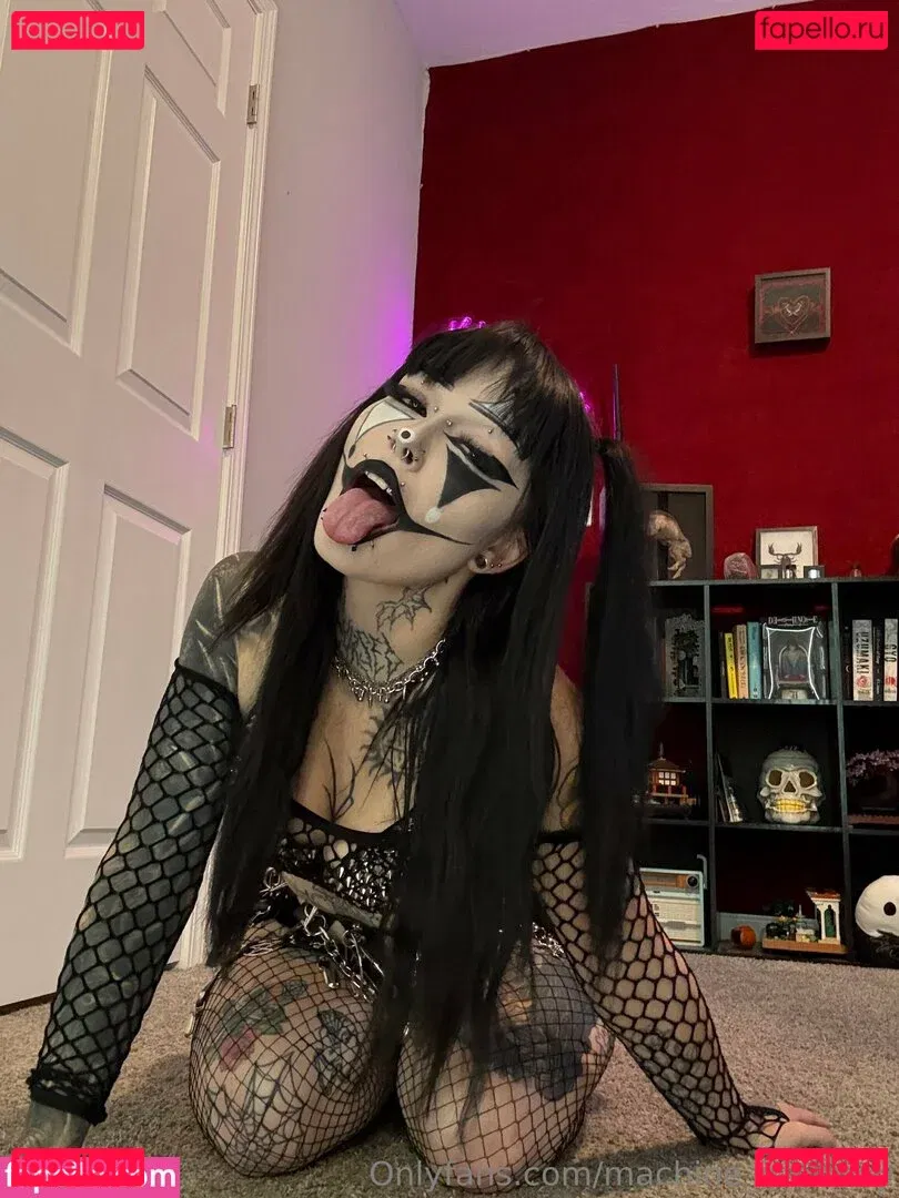 HotGothMlf Onlyfans Photo Gallery 
