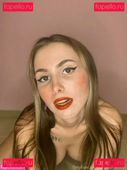 nuriacaldenteyy Onlyfans Photo Gallery 