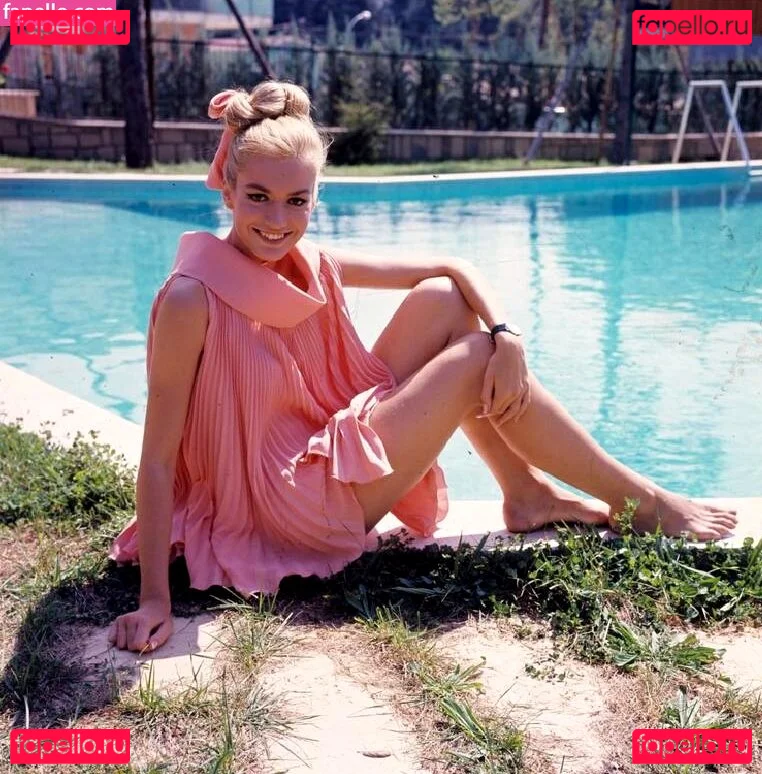 Vintage Starlets Onlyfans Photo Gallery 