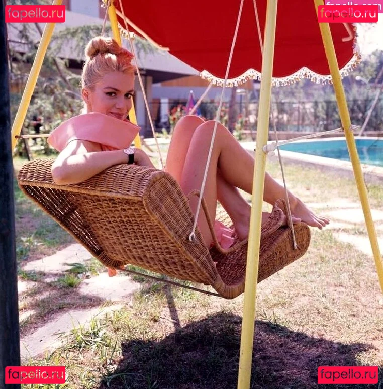 Vintage Starlets Onlyfans Photo Gallery 