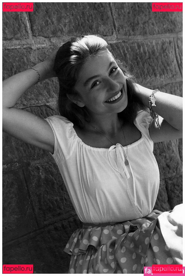 Vintage Starlets Onlyfans Photo Gallery 