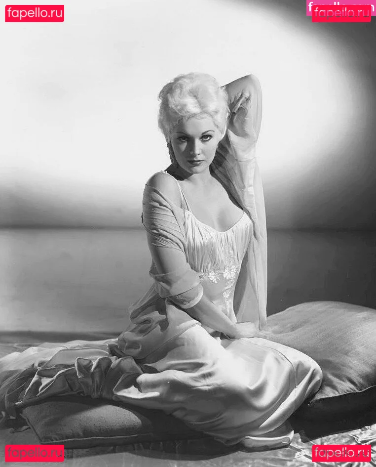 Vintage Starlets Onlyfans Photo Gallery 