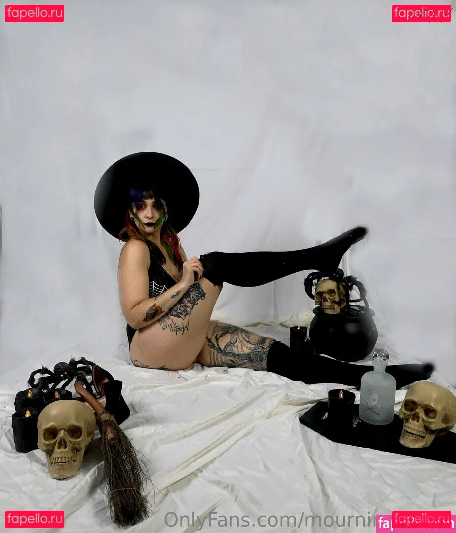 mourning_glory Onlyfans Photo Gallery 