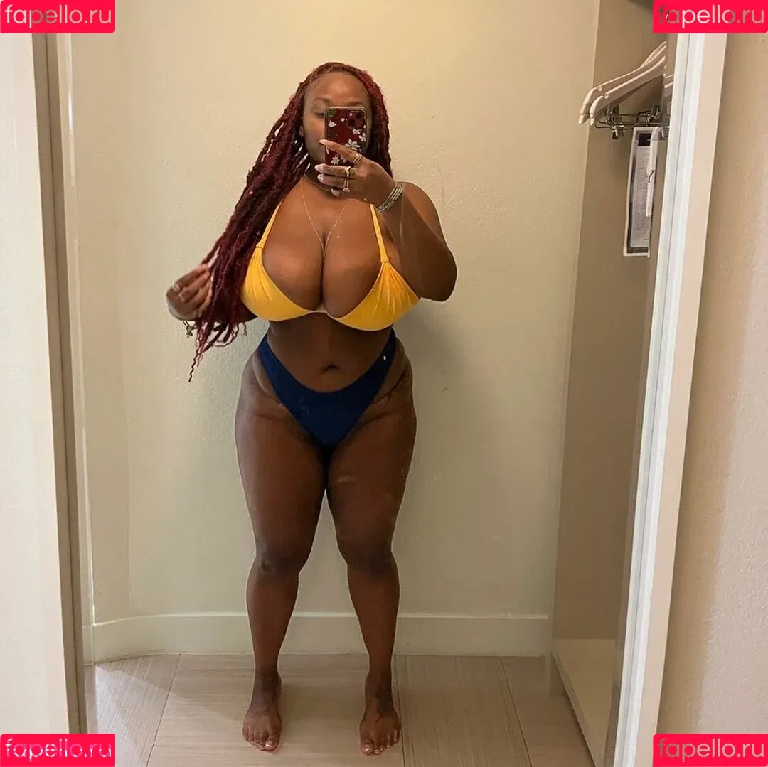 msolurin Onlyfans Photo Gallery 