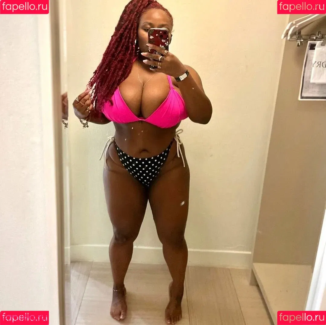 msolurin Onlyfans Photo Gallery 