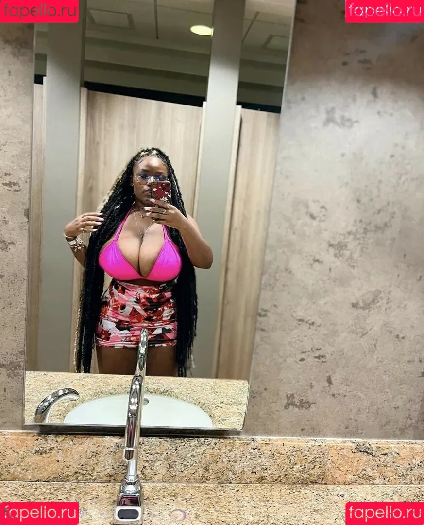 msolurin Onlyfans Photo Gallery 
