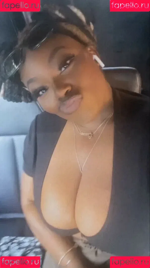 msolurin Onlyfans Photo Gallery 