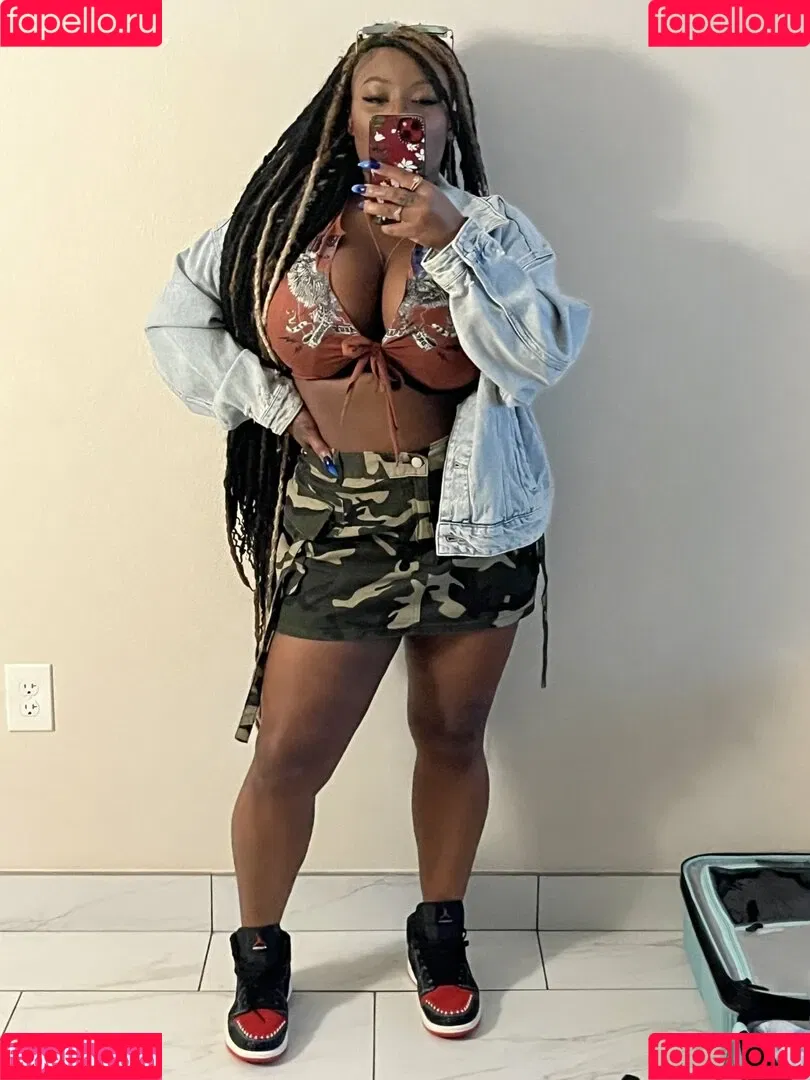 msolurin Onlyfans Photo Gallery 