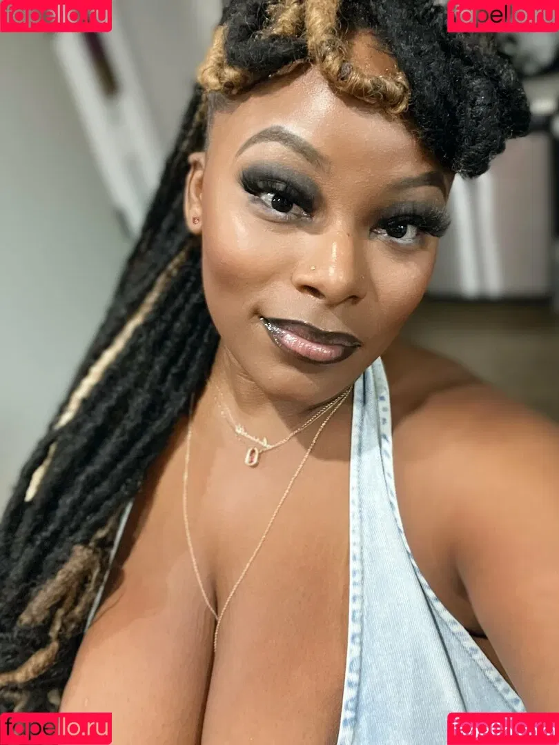 msolurin Onlyfans Photo Gallery 