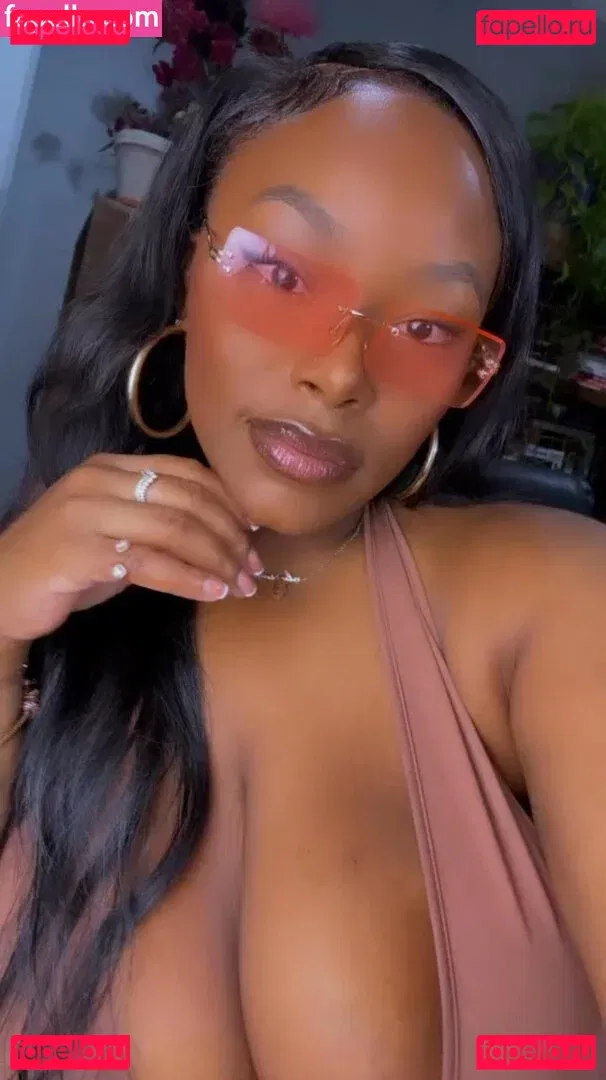 msolurin Onlyfans Photo Gallery 