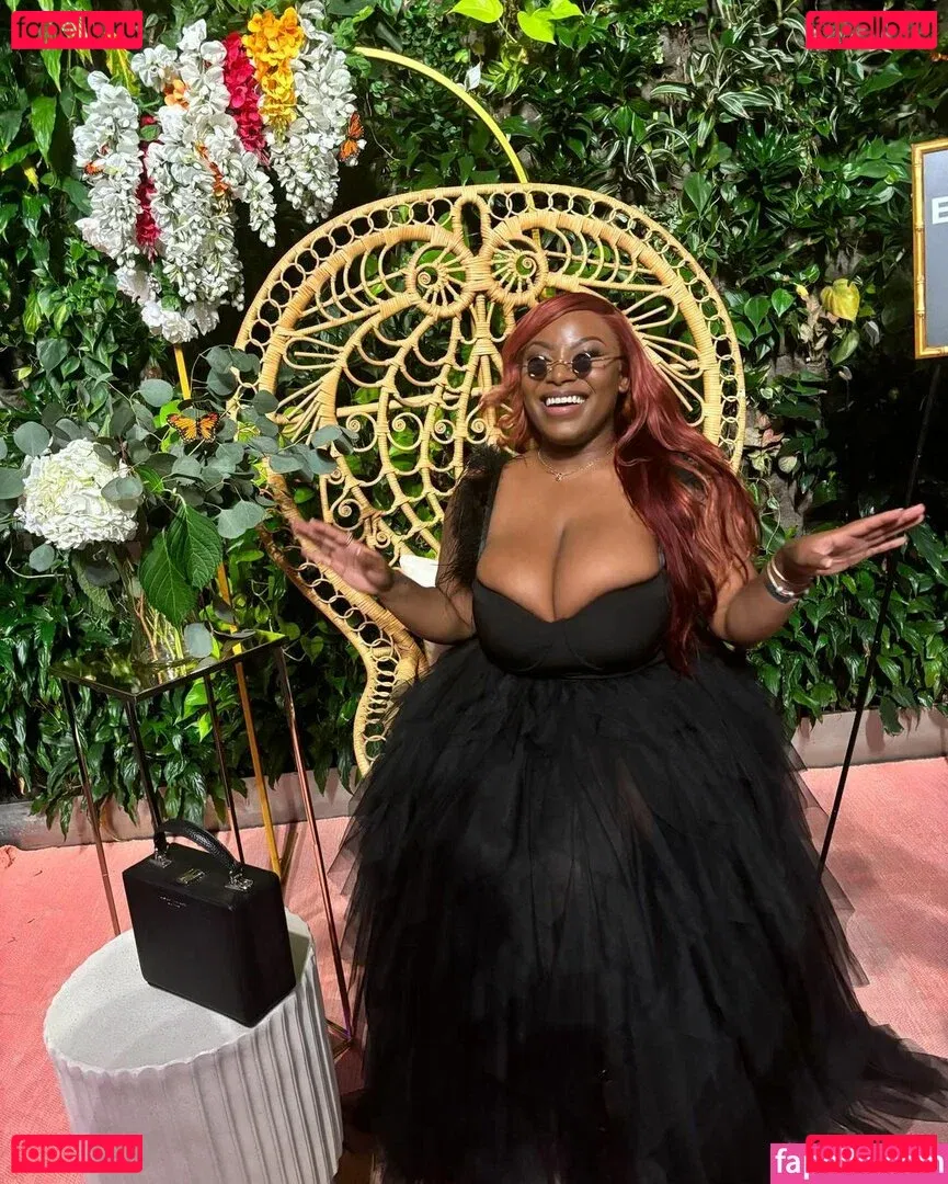 msolurin Onlyfans Photo Gallery 