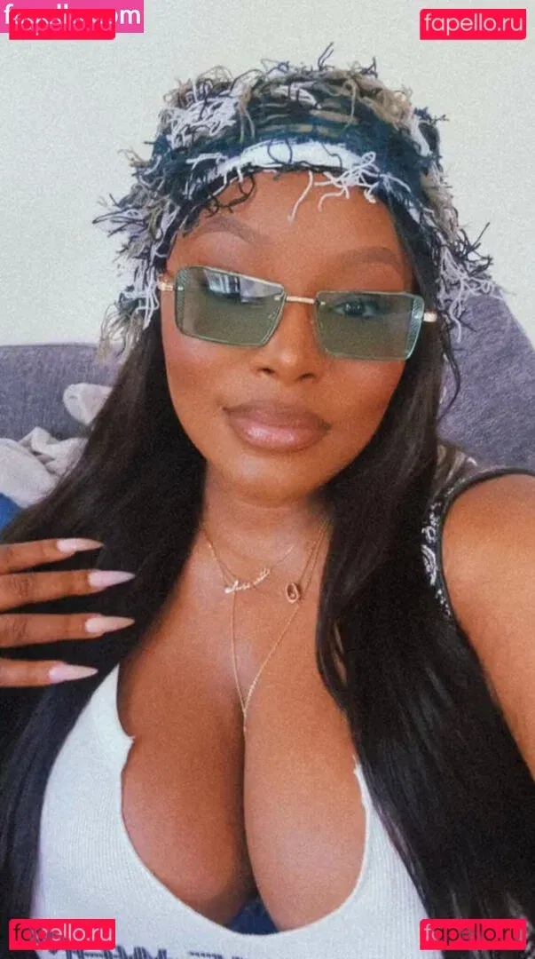 msolurin Onlyfans Photo Gallery 