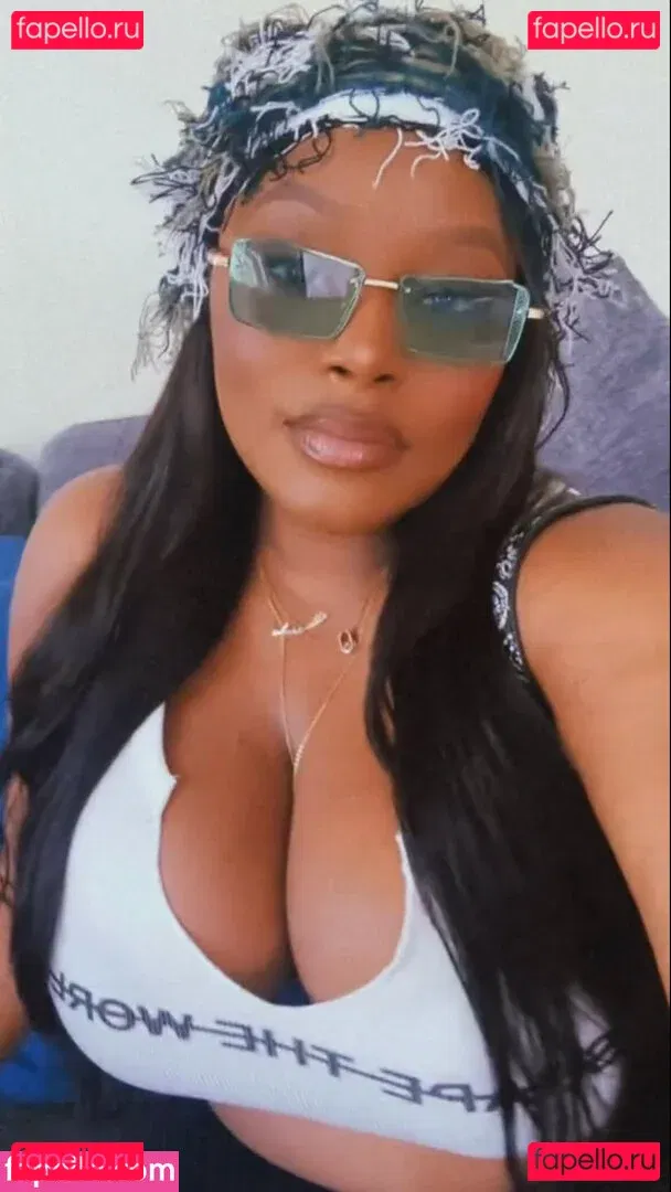 msolurin Onlyfans Photo Gallery 