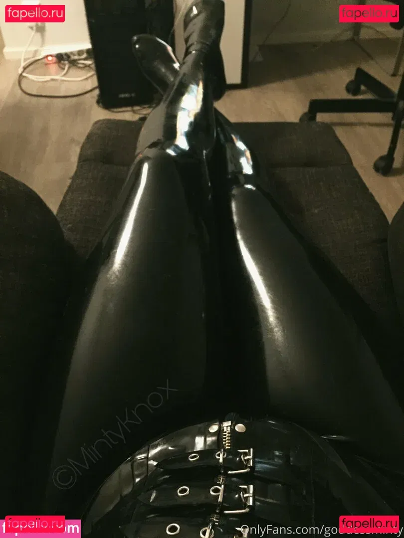 mintyknoxfree Onlyfans Photo Gallery 