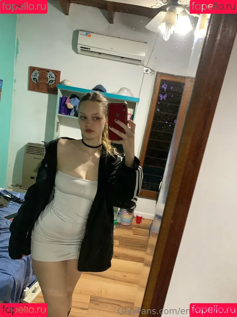 Emily Flowers Onlyfans Photo Gallery 