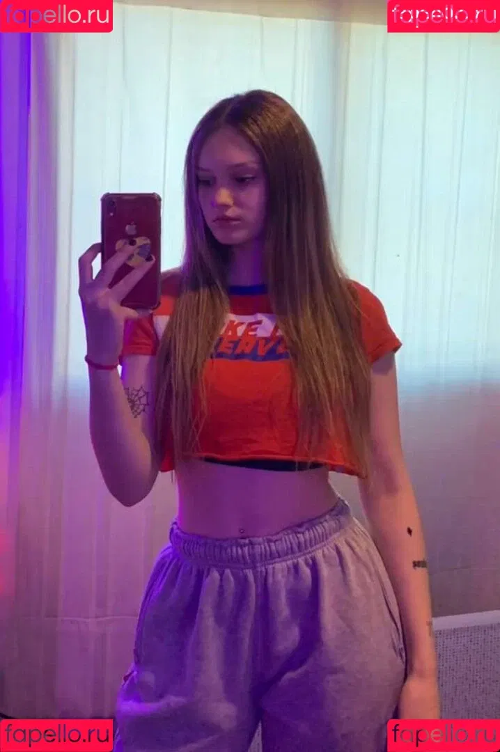 Emily Flowers Onlyfans Photo Gallery 