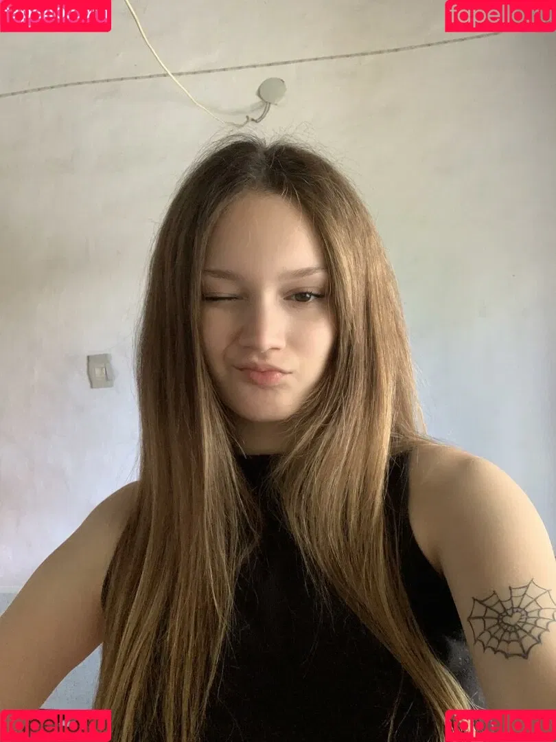 Emily Flowers Onlyfans Photo Gallery 