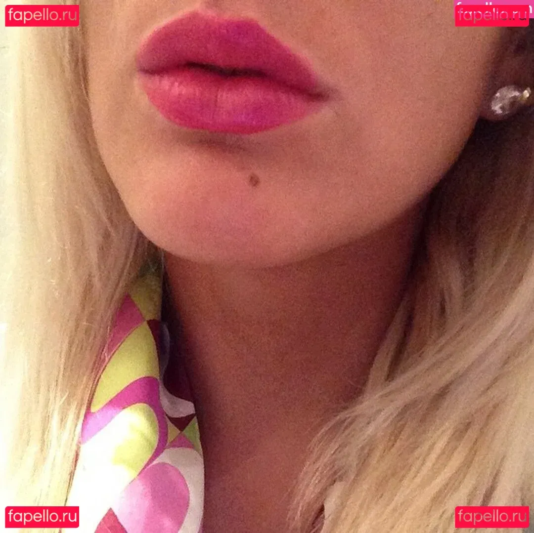 Gatina 22 Onlyfans Photo Gallery 