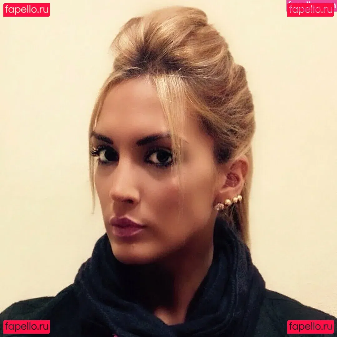 Gatina 22 Onlyfans Photo Gallery 