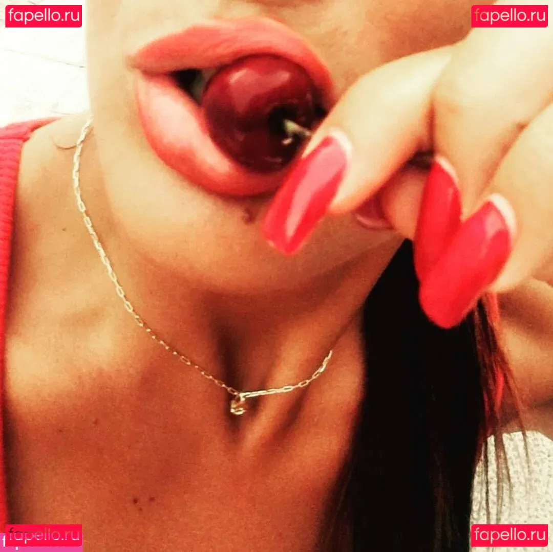 Gatina 22 Onlyfans Photo Gallery 