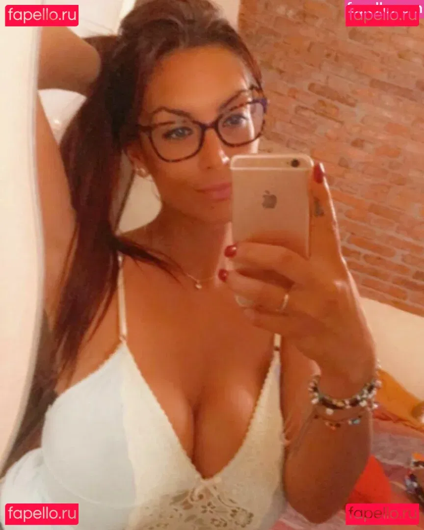 Gatina 22 Onlyfans Photo Gallery 