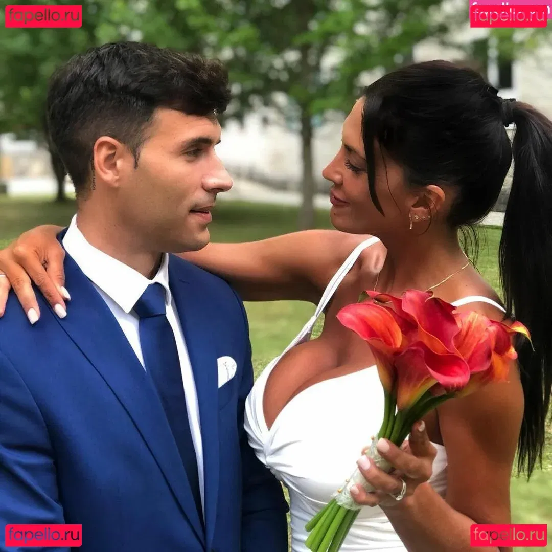 Gatina 22 Onlyfans Photo Gallery 