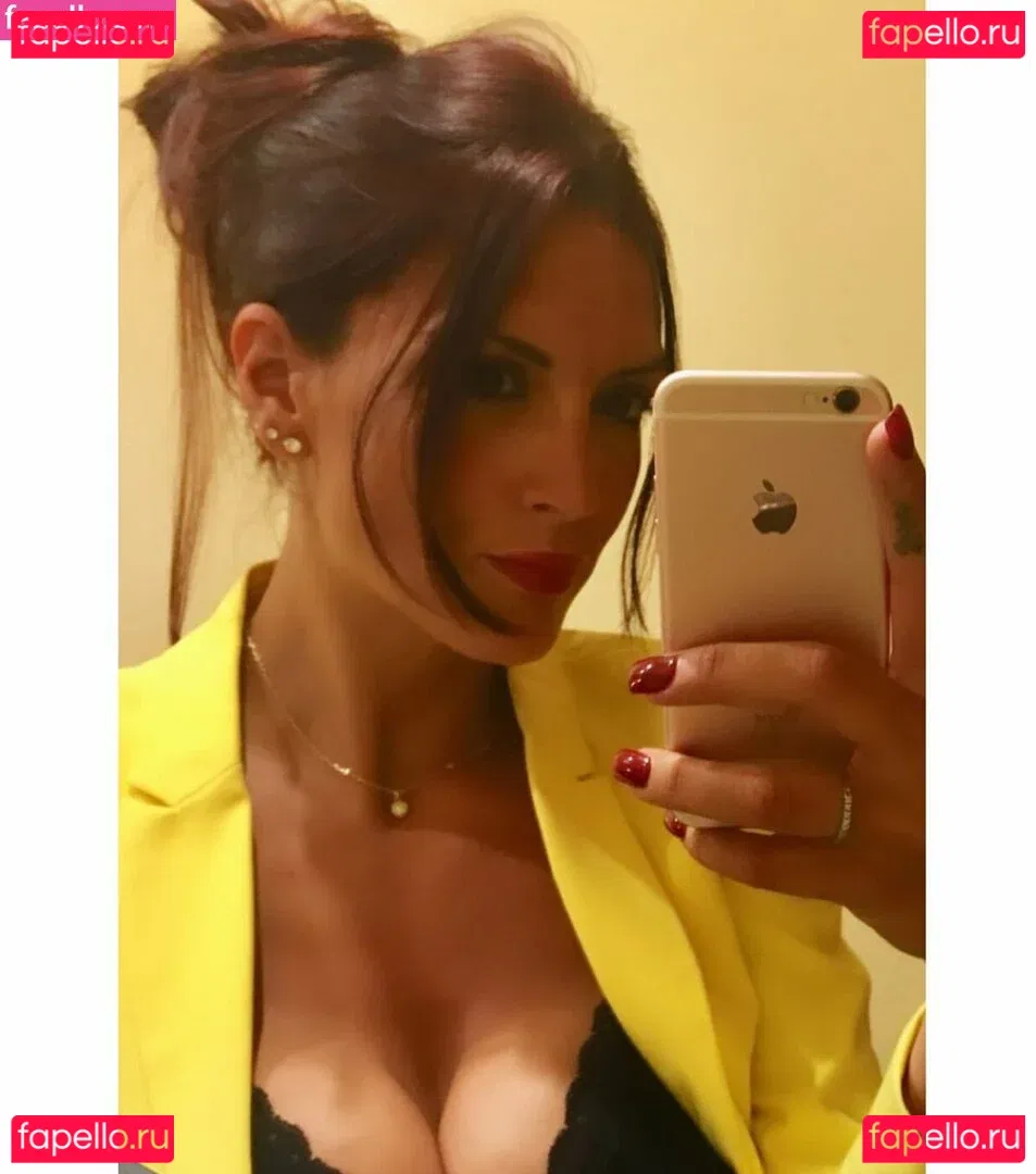 Gatina 22 Onlyfans Photo Gallery 