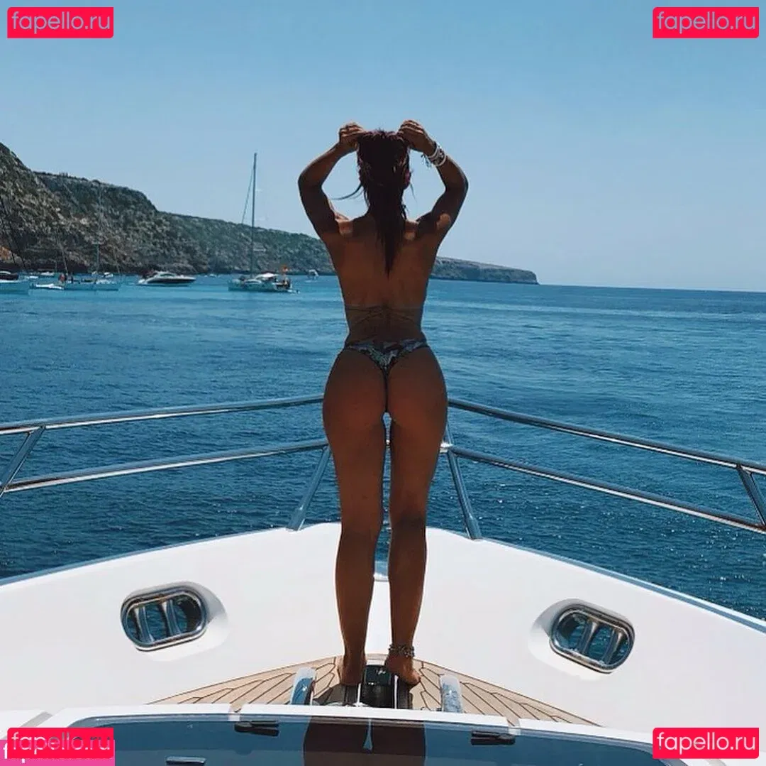 Gatina 22 Onlyfans Photo Gallery 