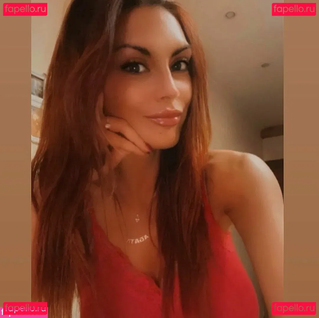 Gatina 22 Onlyfans Photo Gallery 