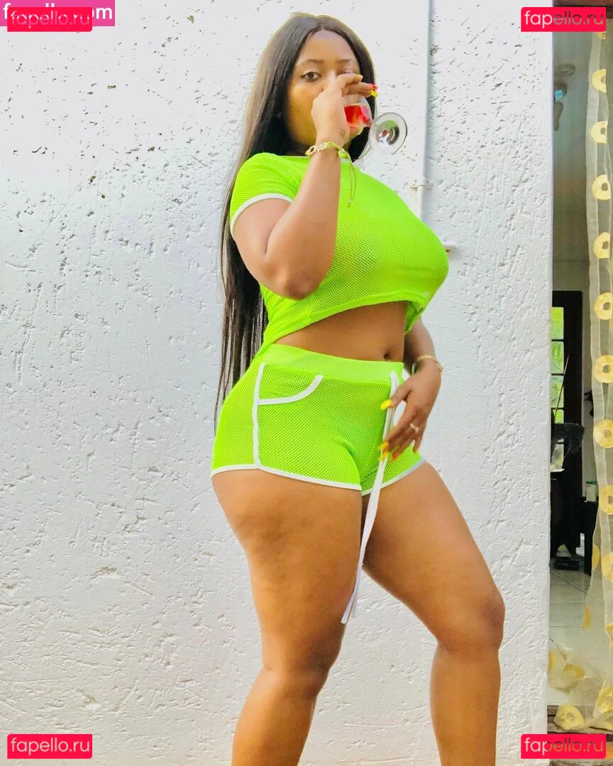 Bella Batista Onlyfans Photo Gallery 