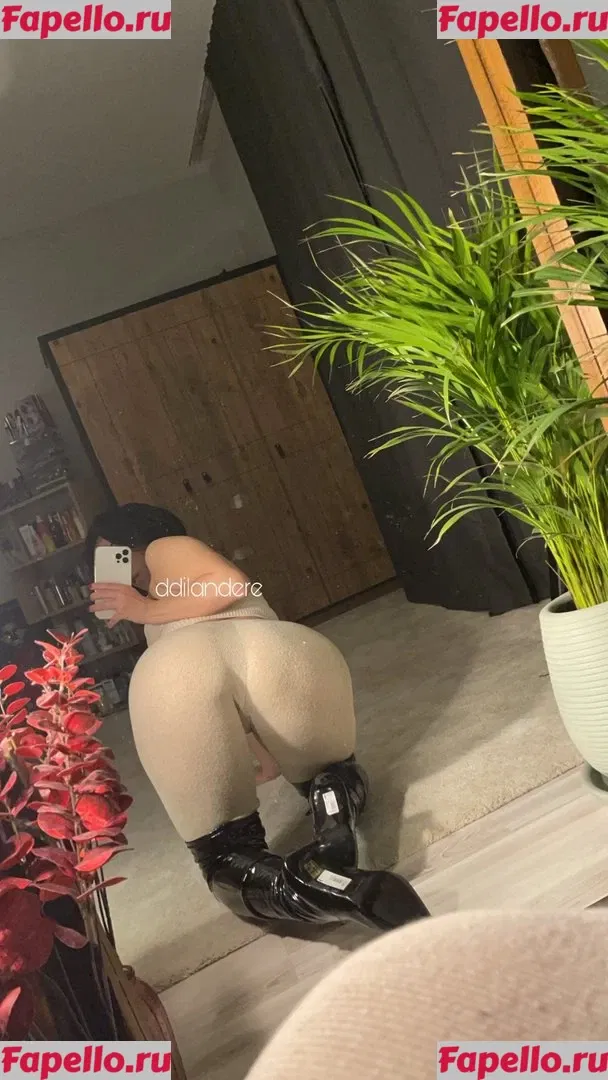 Dilan Dere Onlyfans Photo Gallery 