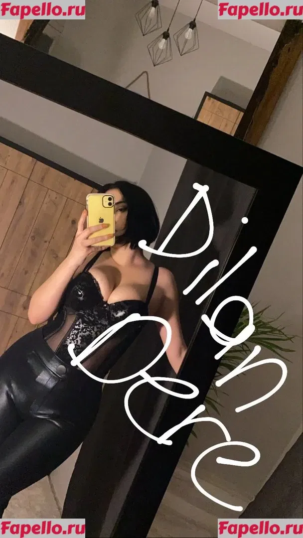Dilan Dere Onlyfans Photo Gallery 