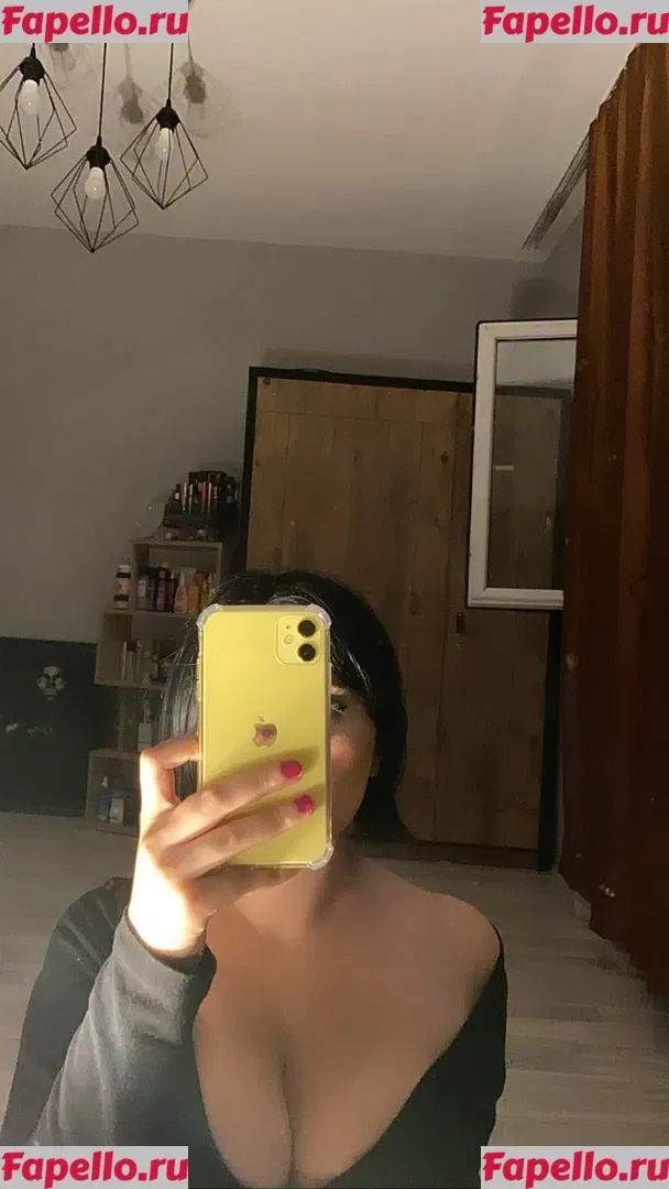 Dilan Dere Onlyfans Photo Gallery 