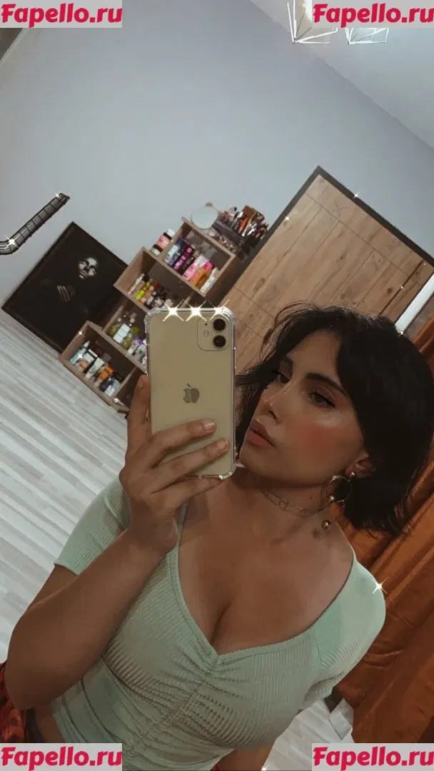 Dilan Dere Onlyfans Photo Gallery 