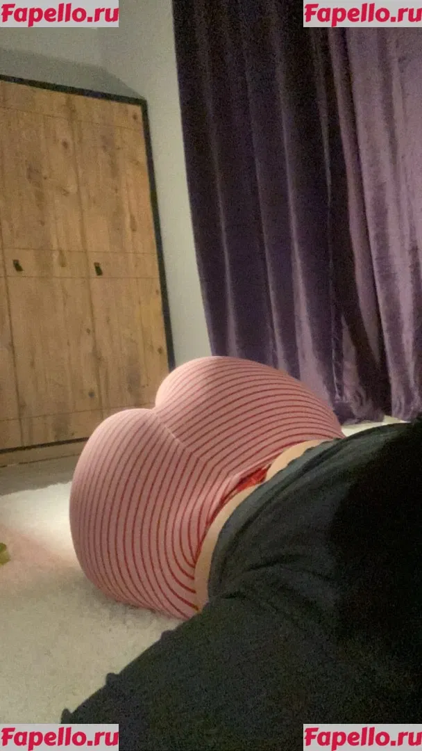 Dilan Dere Onlyfans Photo Gallery 