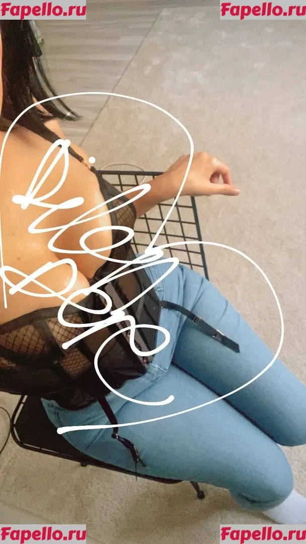 Dilan Dere Onlyfans Photo Gallery 