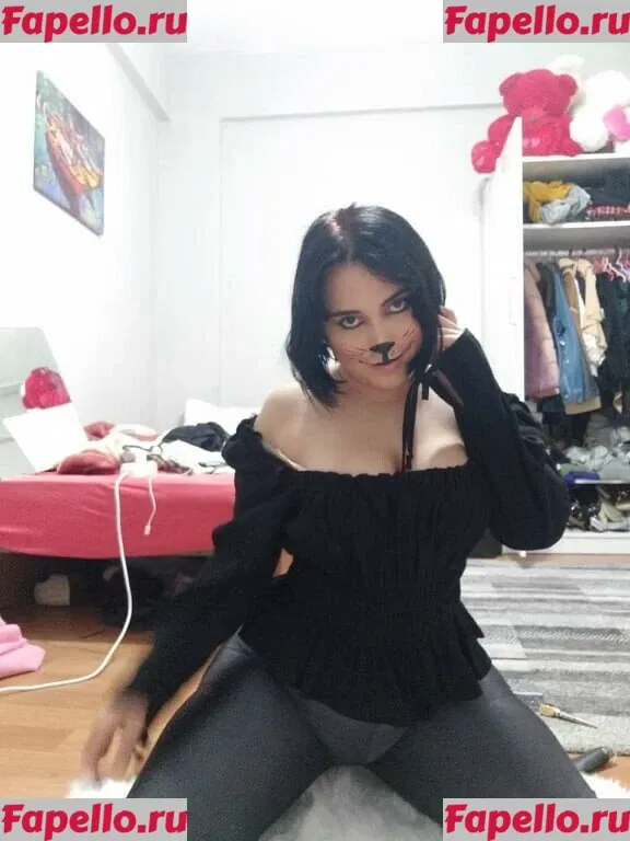 Dilan Dere Onlyfans Photo Gallery 