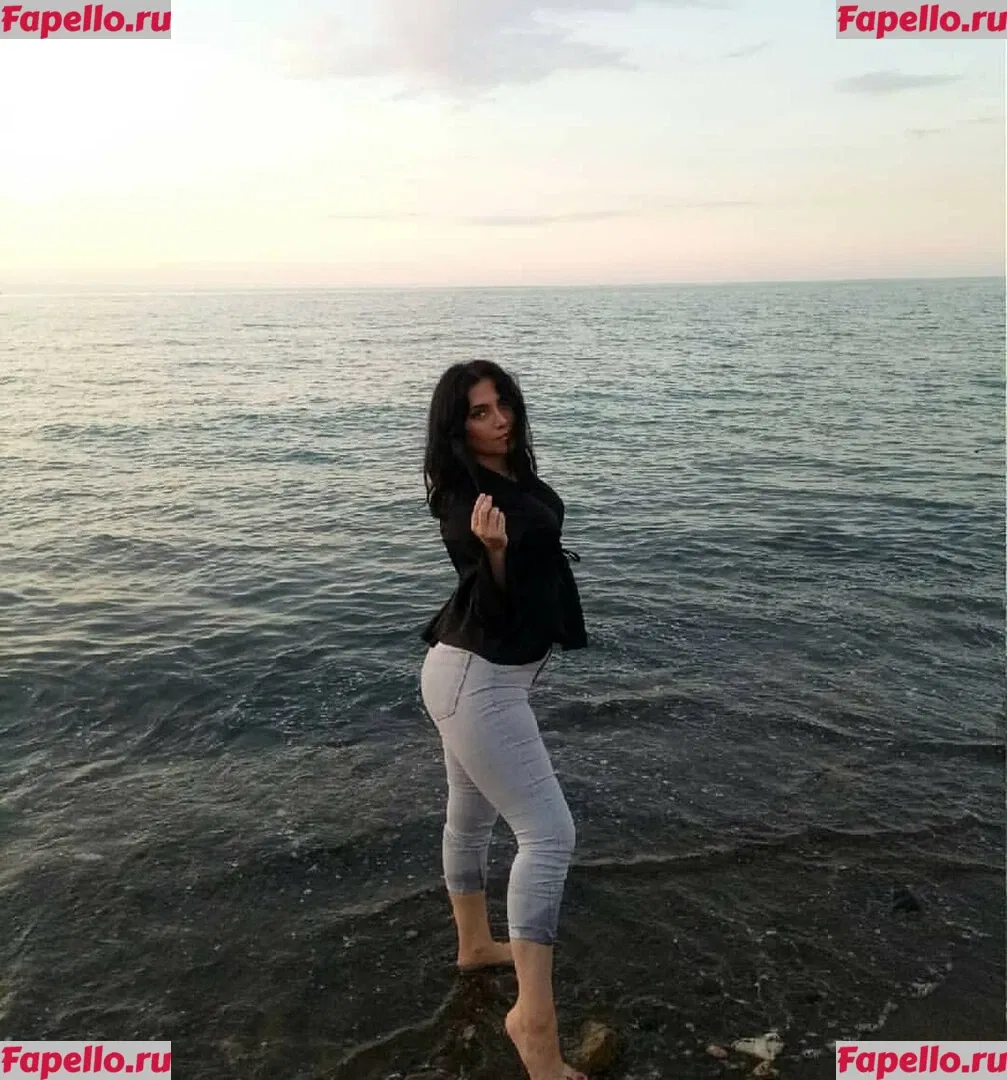 Dilan Dere Onlyfans Photo Gallery 