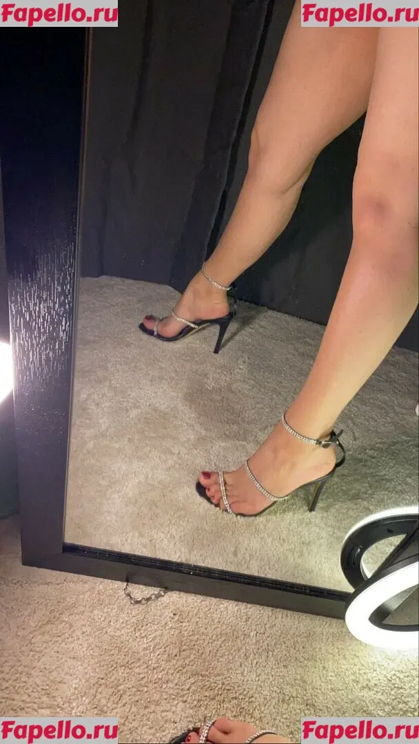 Dilan Dere Onlyfans Photo Gallery 