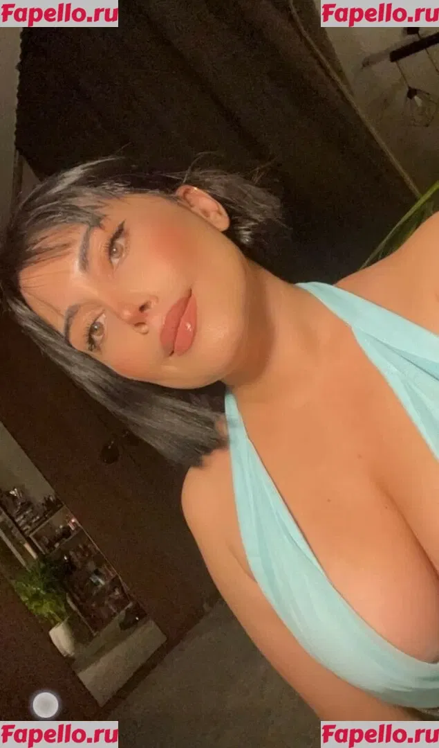 Dilan Dere Onlyfans Photo Gallery 