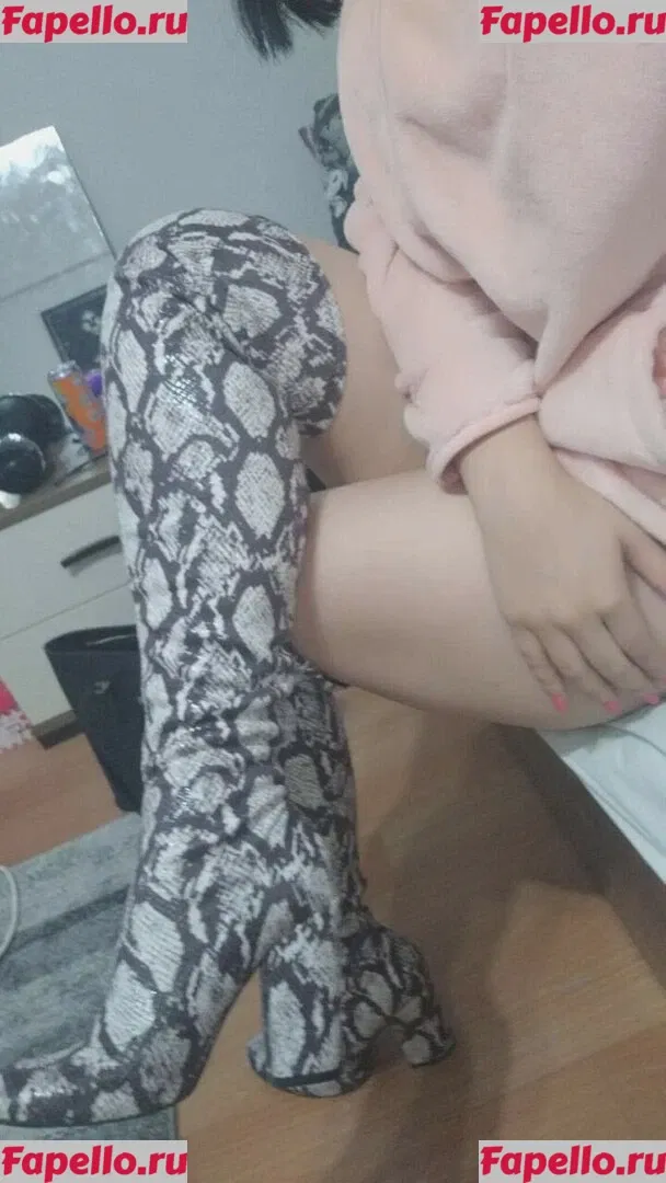 Dilan Dere Onlyfans Photo Gallery 