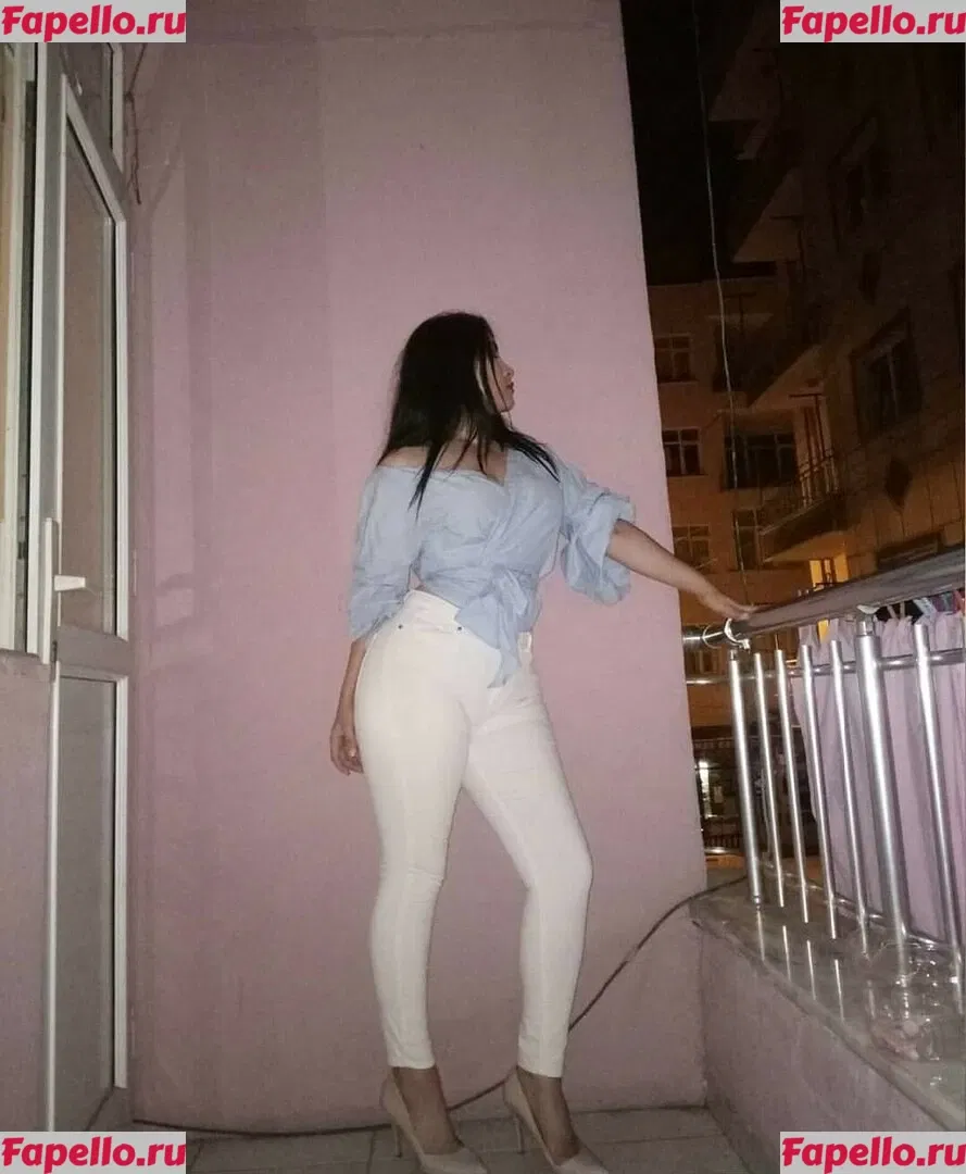 Dilan Dere Onlyfans Photo Gallery 