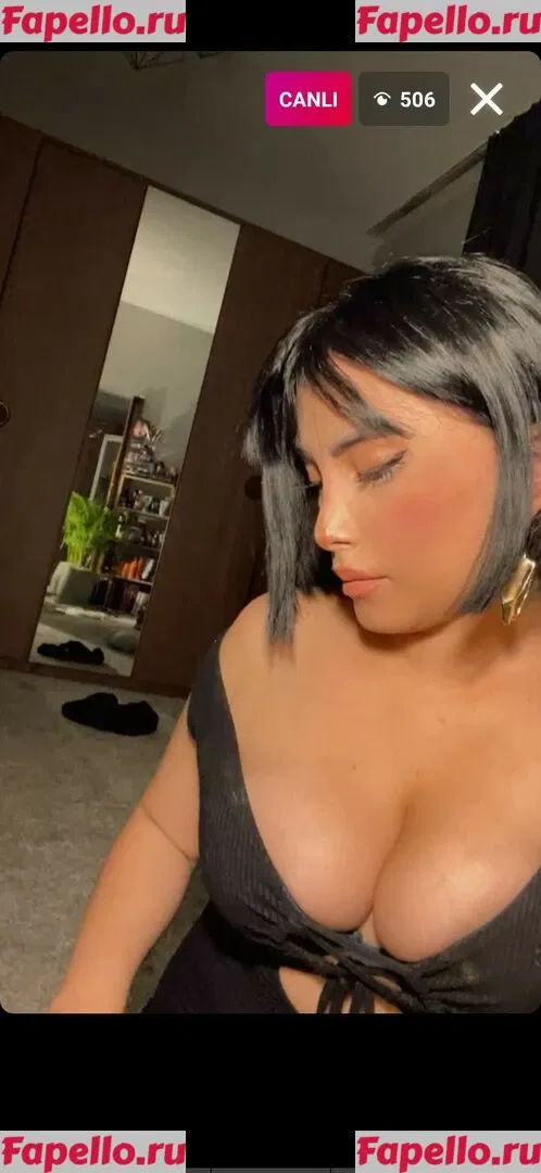 Dilan Dere Onlyfans Photo Gallery 