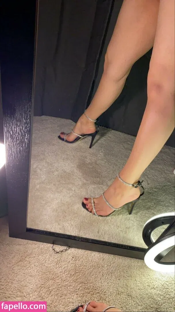 Dilan Dere Onlyfans Photo Gallery 