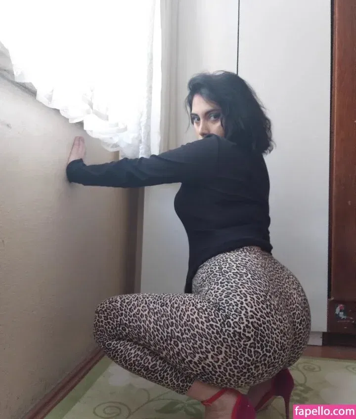 Dilan Dere Onlyfans Photo Gallery 