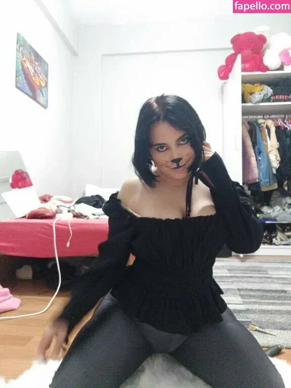 Dilan Dere Onlyfans Photo Gallery 